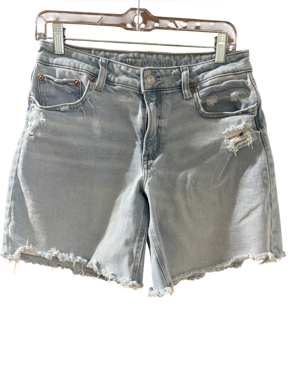 American Eagle Outfitters Light Wash Distressed Denim Shorts Stretchy Size 2